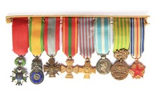 Barette de 8 médailles