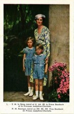 Old postcard AK S.M.The Queen Astrid Prince Baudouin Princess BELGIAN ROYALTY (758372)