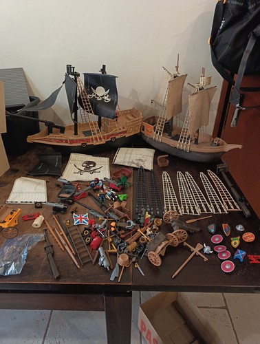 Lot bateau pirate chevalier - lot,