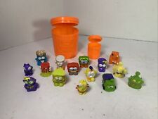 VTG Trash Pack Lot Of 15 With 2 Trash Cans 2011