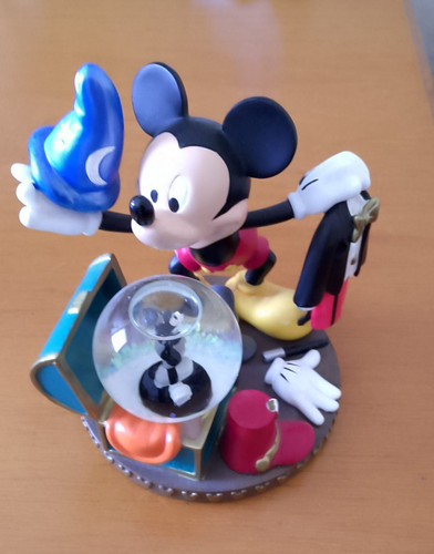 Disney mickey mouse - mickey, snow