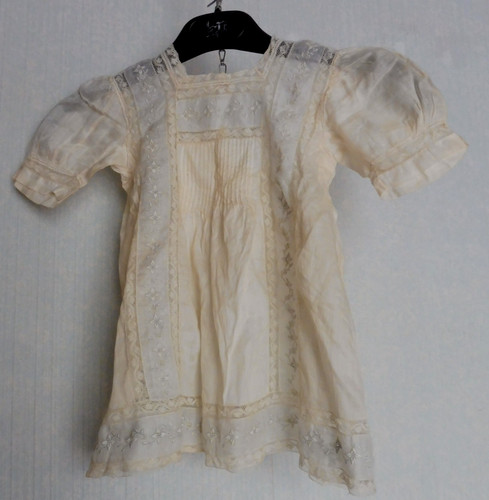 Robe soie brodée - soie,