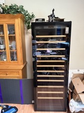 EuroCave V Pure L Wine Cellar, Right Hinge, Full Glass Door, Hum N Temp Monitor