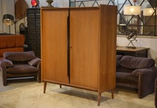 Armoire en chêne par Roger