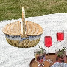 Panier de pique-nique tressé vide pour la décoration de la cuisine, Pâques
