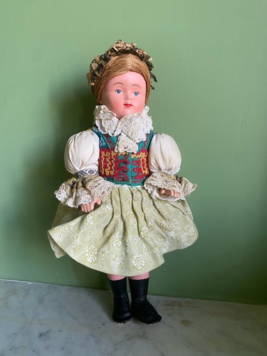 Ancienne poupee folklorique - ancienne,