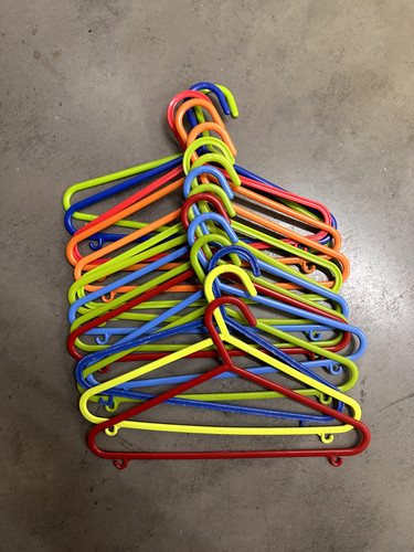 Lot cintres en - lot, plastique