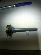 100 K ohm Potentiomètre Pot Potentiometer  100 K ohm   Log  axe 6    P.N137