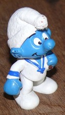 figurine schtroumpf marin avec