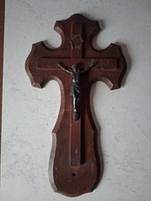 crucifix très ancien en bois
