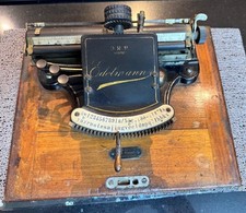 Rare Machine À Écrire