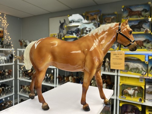 Breyer 430052 glossy palomino - breyer,