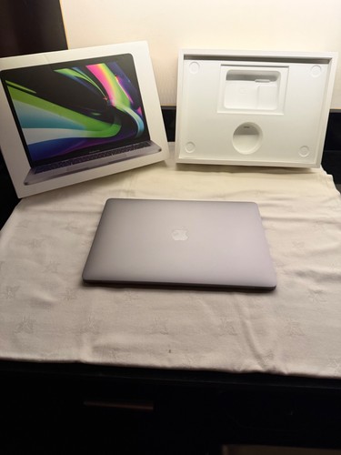 Macbook pro a1706 2016 8go - 13",