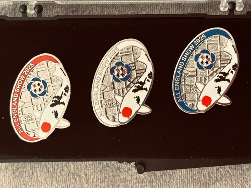 Tancho koi show pin badge - show,