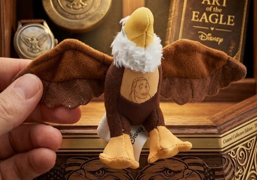 Petit aigle peluche - en,
