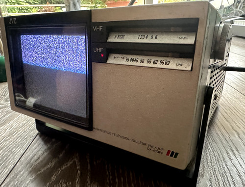 Moniteur télévision couleur