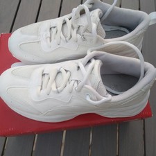 BASKETS PUMA BLANCHES 37 AVEC