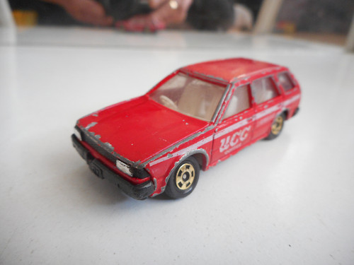 Tomica nissan bluebird wagin - nissan,
