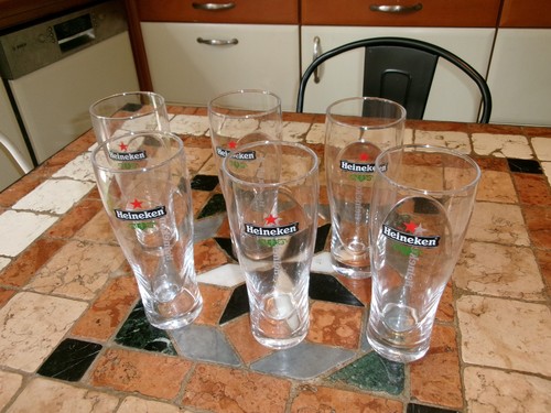 Lot verres à bière - à,