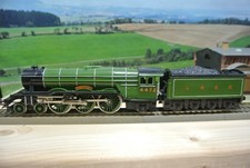 Locomotive vapeur Hornby R2675