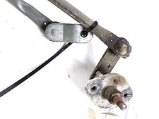 Mecanisme essuie glace avant