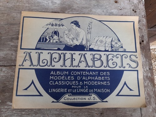 Livret livre broderie - livre,