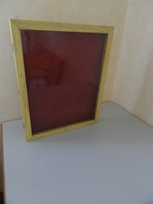 Vitrine murale en bois et