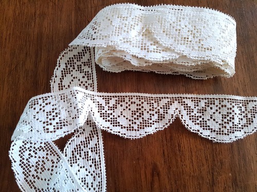 Dentelle 300 de - -300,