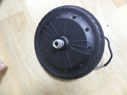 Roue avant complète pour