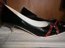 Escarpins noirs et rouge