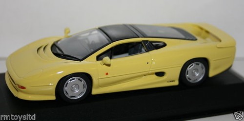 Minichamps 430102221 - 1/43,