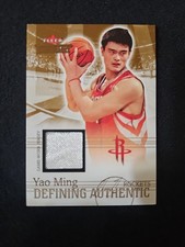 2004-05 Fleer Throwbacks - Defining Authentic Yao Ming #DA-YM Jersey (MEM)