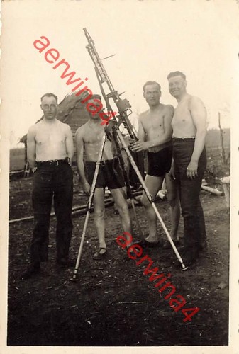 Soldats nus garde aérienne