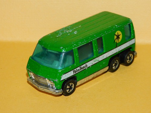 Hot wheels gmc motor home - motor,