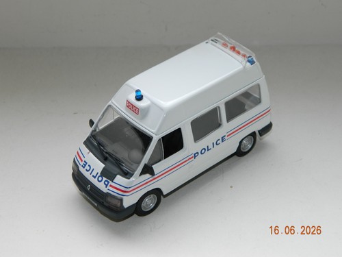 Renault trafic police - renault,