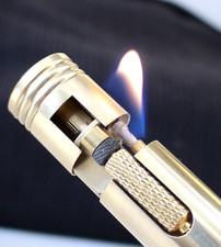 Lighter @ Favorite Flamidor Type Lipstick Shape @ Vintage Lighter Feuerzeug