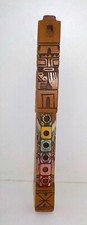 Flûte en bois sculpté et peinte  Instrument avec symbole Inca Pérou - C1