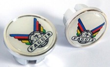 2 BOUCHONS DE CINTRE GUIDON