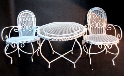 Ensemble métal grillagé