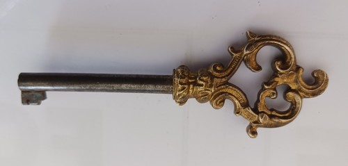 Clé ancienne old - -, 9,2