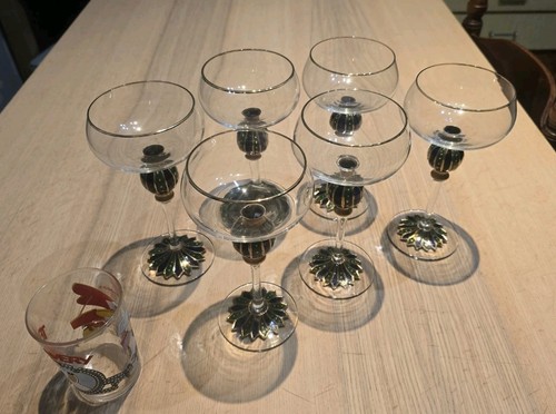 Lot verres pied - peint, a
