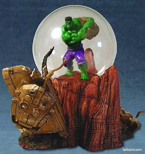 Hulk snowglobe marvel - snowglobe,