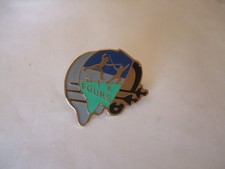 PINS  SPORT  ESCRIME  SIX