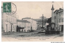 CAR-ADYP3-0203-69 - MONSOLS - La fontaine surmontée d'un obus allemand - Vend