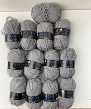 lot de 13 pelotes de laine