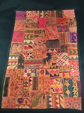 Tenture murale ethnique patchwork brodé main Inde