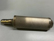 UN SILENCIEUX D ECHAPPEMENT