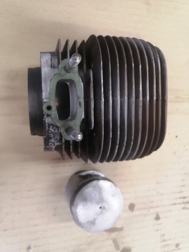 Cylindre piston - +, (origine)