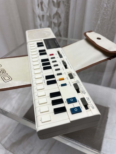 Synthétiseur clavier - synthétiseur, /