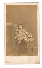 cdv ;enfant robe ample sur